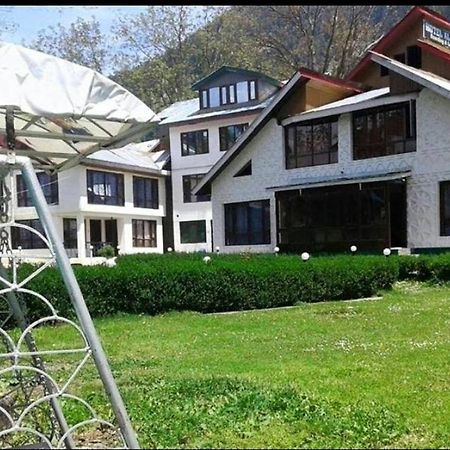 Hotel The K2 Alpine Pahalgām Esterno foto